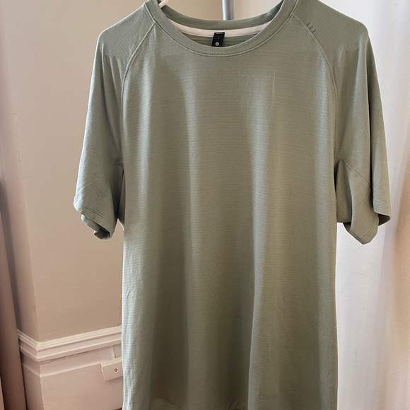 Lululemon License to Train - Picture 2 of 5